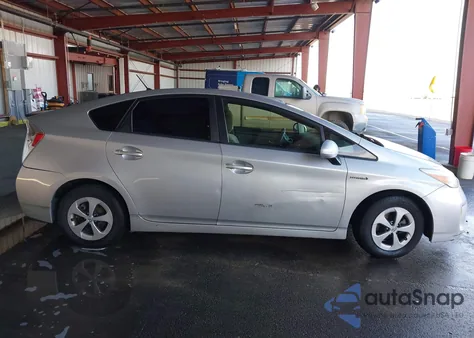 2013 Toyota Prius Two z USA, uszkodzony, nr VIN JTDKN3DU9D5561282
